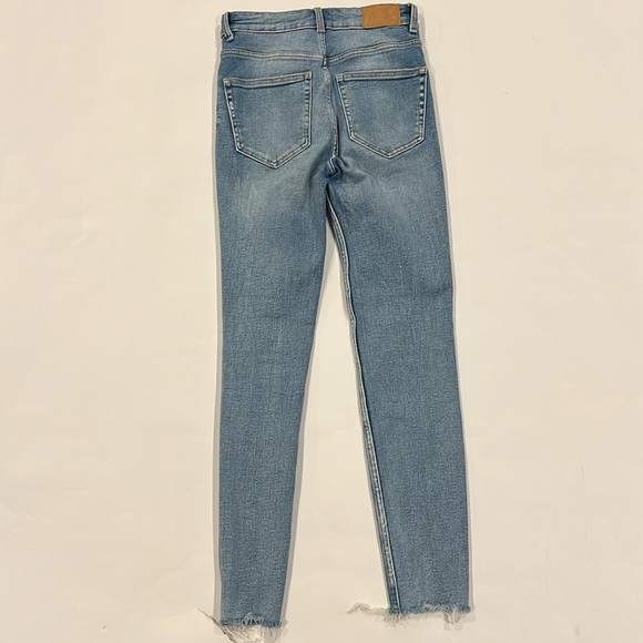 Zara ripped high-waisted skinny jeans size 4 - Picture 4 of 4